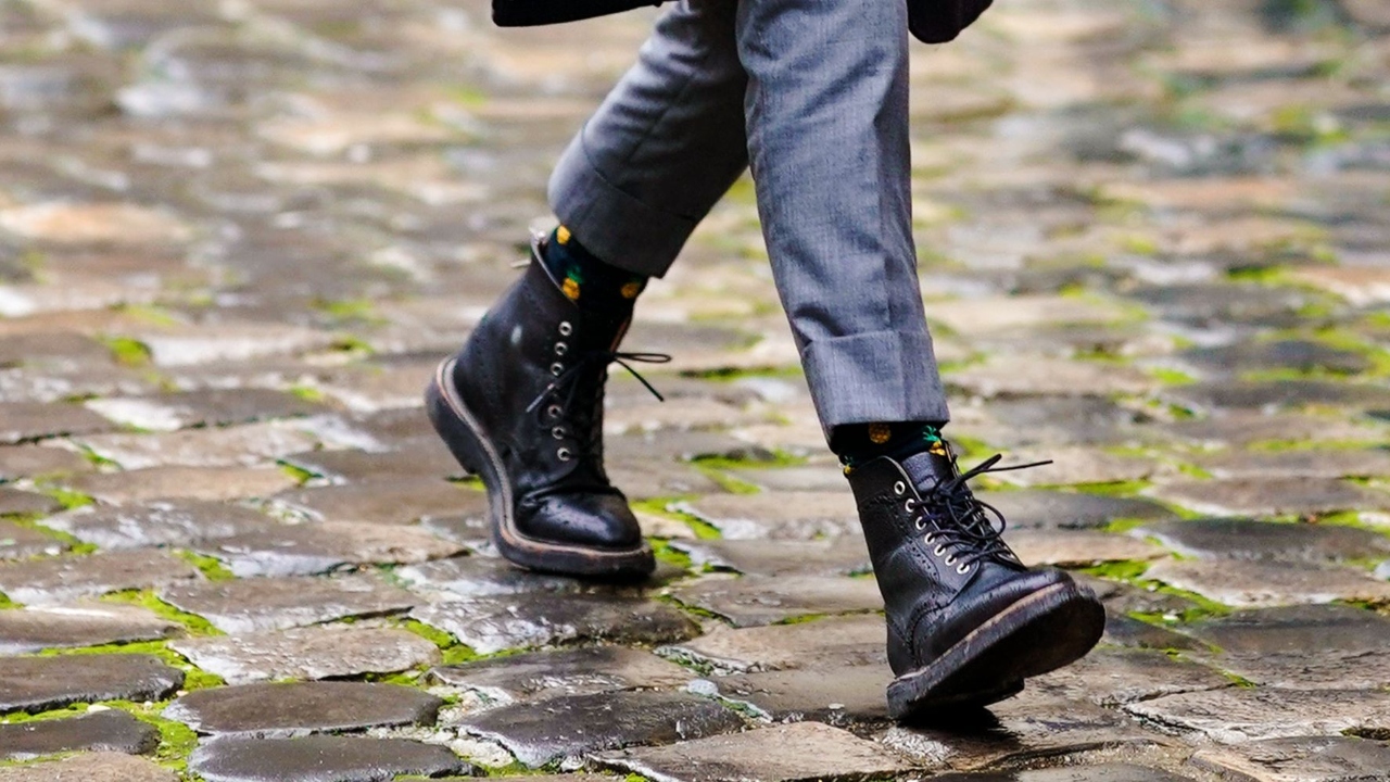 Nine West Store -Nine West Store giay boots nam mua thu dong 2021 ELLE Man cover 1